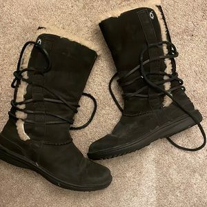 Womens black leather shearling lined lace up Ugg boots